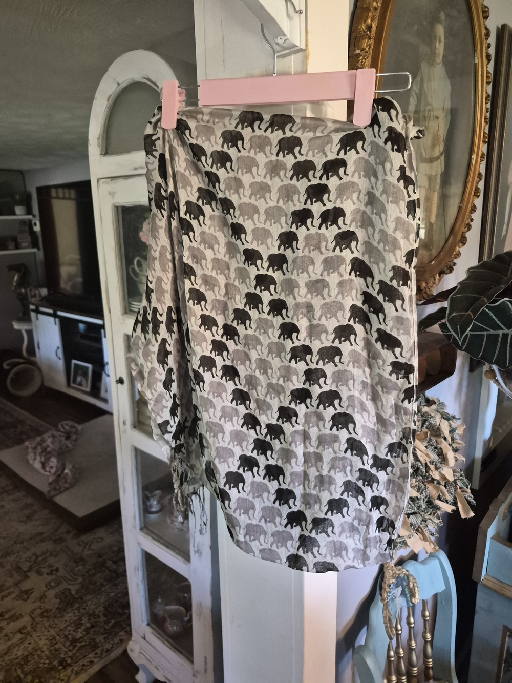 2 Chic Fringe Wrap Skirt in Black and Cream - Picture 3 of 4